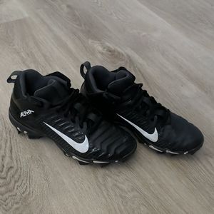 Nike Cleats Boys size 7